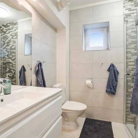 Delicius Near The Beach,metro, Airport Apartamento